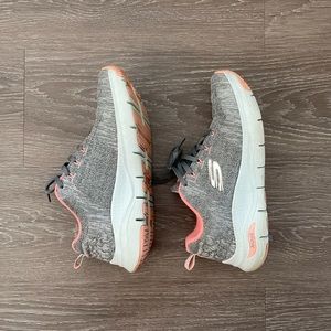 Sketchers ArchFit sneakers
